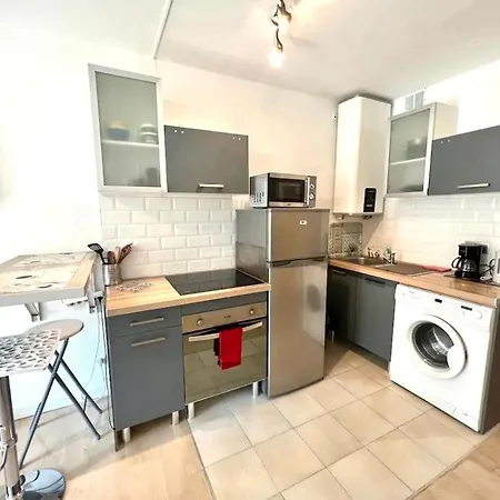 Magnifique A Deux Pas De La Pour 2 Personnes Apartamento Nice